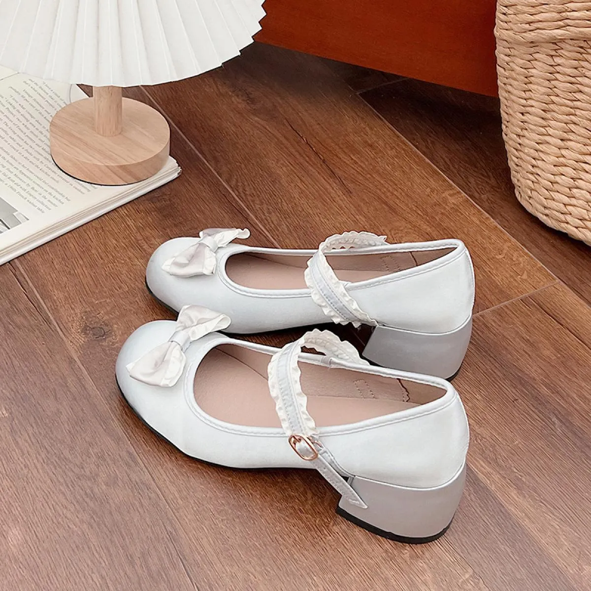 Nuove donne pompe signore balletto Mary Jane nastro tacco grosso sandali poco profondi femminile Lolita punta rotonda dolce fioc